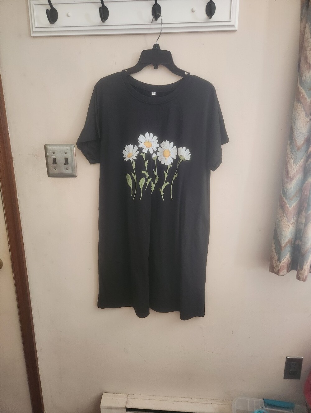 🎉 Daisy Themed Nightgown